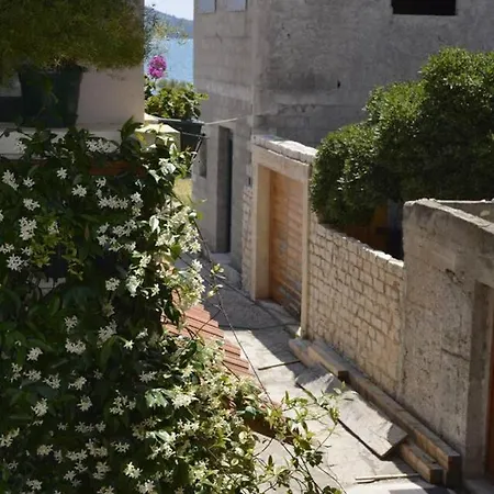 Appartement Duplex With 2 Bathrooms Close To Sea