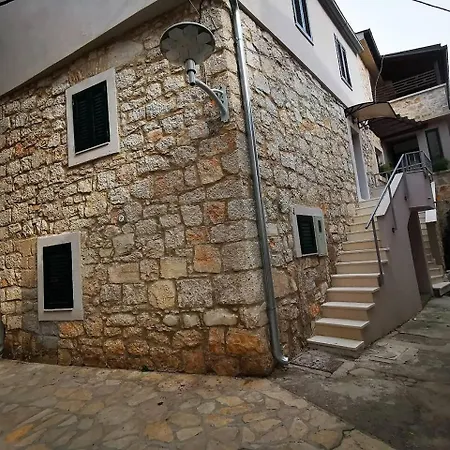 Duplex With 2 Bathrooms Close To Sea * Betina (Sibenik-Knin)