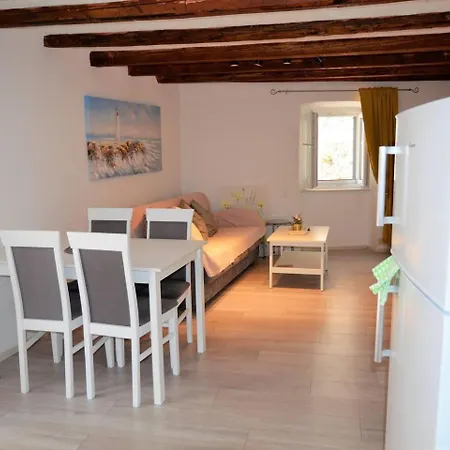 Appartement Duplex With 2 Bathrooms Close To Sea *